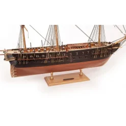 Accessoire pour maquette bateau en bois : socle en chêne massif et supports - OCCRE