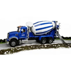 Camion toupie à béton MACK - Bruder