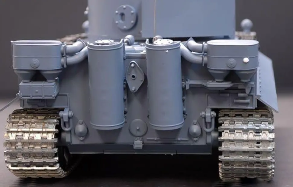 Char Panzer Tiger RC 1:16eme son et fumée - Amewi