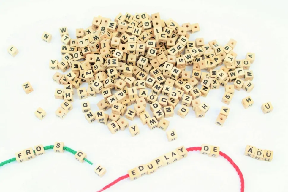 Dés lettres circa 300 pièces - Eduplay