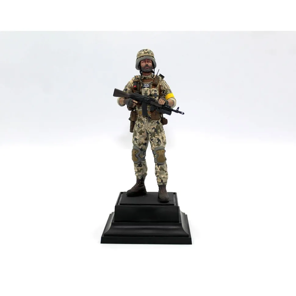 Figurine militaire : Soldat des Forces armées ukrainiennes - ICM
