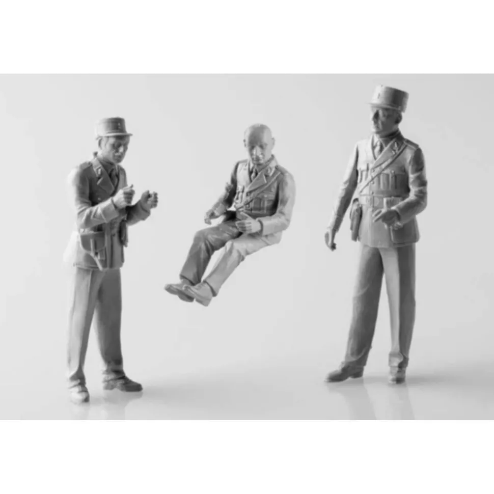 Figurines : Officiers de la gendarmerie française en 1:24 - Heller