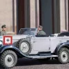 G4 (1939), German Car With Passengers - 1:35e - ICM - ICM