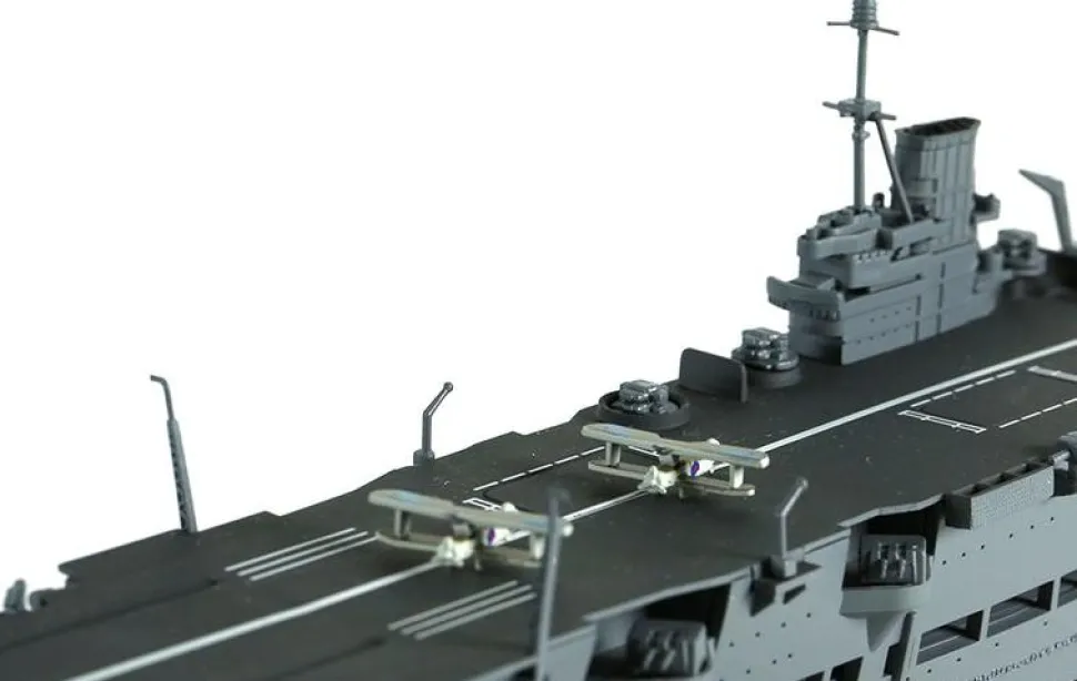 HMS Ark Royal Carrier 1/700 - Force Of Valor