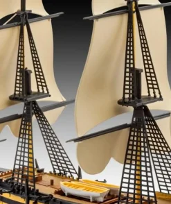 Maquette bateau : HMS Victory - Revell