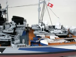 Maquette bateau : Battleship Tirpitz - Revell
