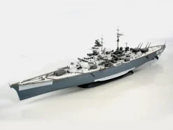 Maquette bateau : Battleship Tirpitz - Revell