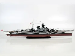 Maquette bateau : Battleship Tirpitz - Revell