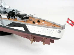 Maquette bateau : Battleship Tirpitz - Revell