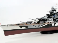 Maquette bateau : Battleship Tirpitz - Revell