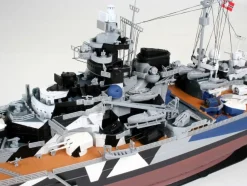 Maquette bateau : Battleship Tirpitz - Revell