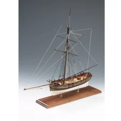 Maquette bateau en bois : HM Cutter Lady Nelson - Amati