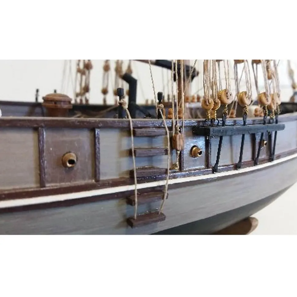 Maquette bateau en bois : Côtre Armé 1815 Faucon - Soclaine
