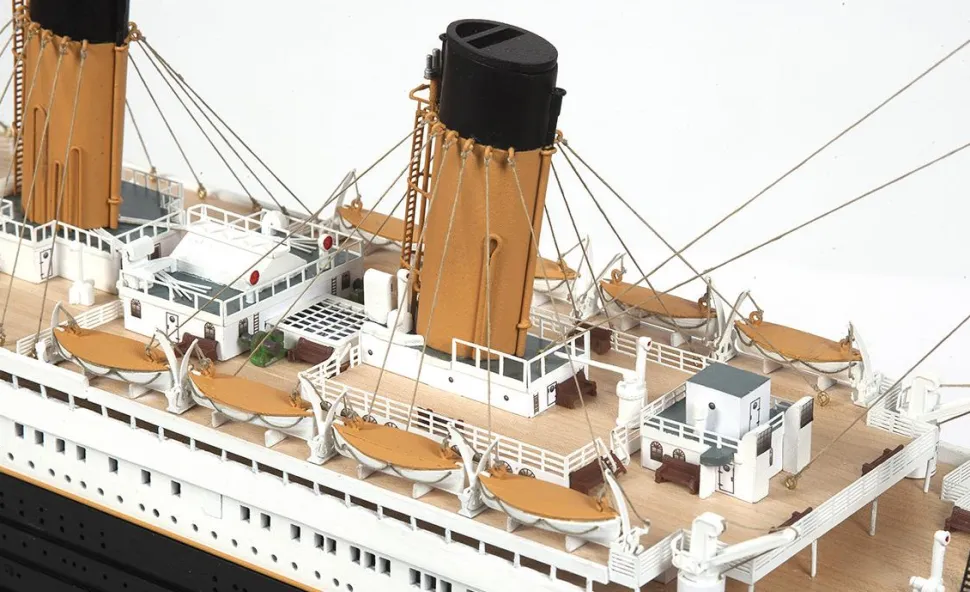 Maquette bateau en bois : RMS Titanic - OCCRE