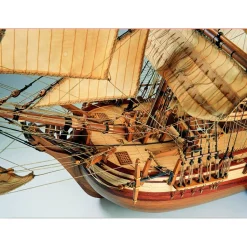 Maquette bateau en bois : HMS Bounty 1783 - Artesania