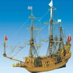 Maquette bateau en bois : La Couronne - Mantua