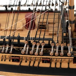 Maquette bateau en bois : HMS Fly - Amati