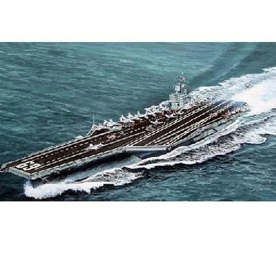 Maquette bateau : Porte-avions USS CVN-69 Dwight D.Eisenhower 1978 - Trumpeter