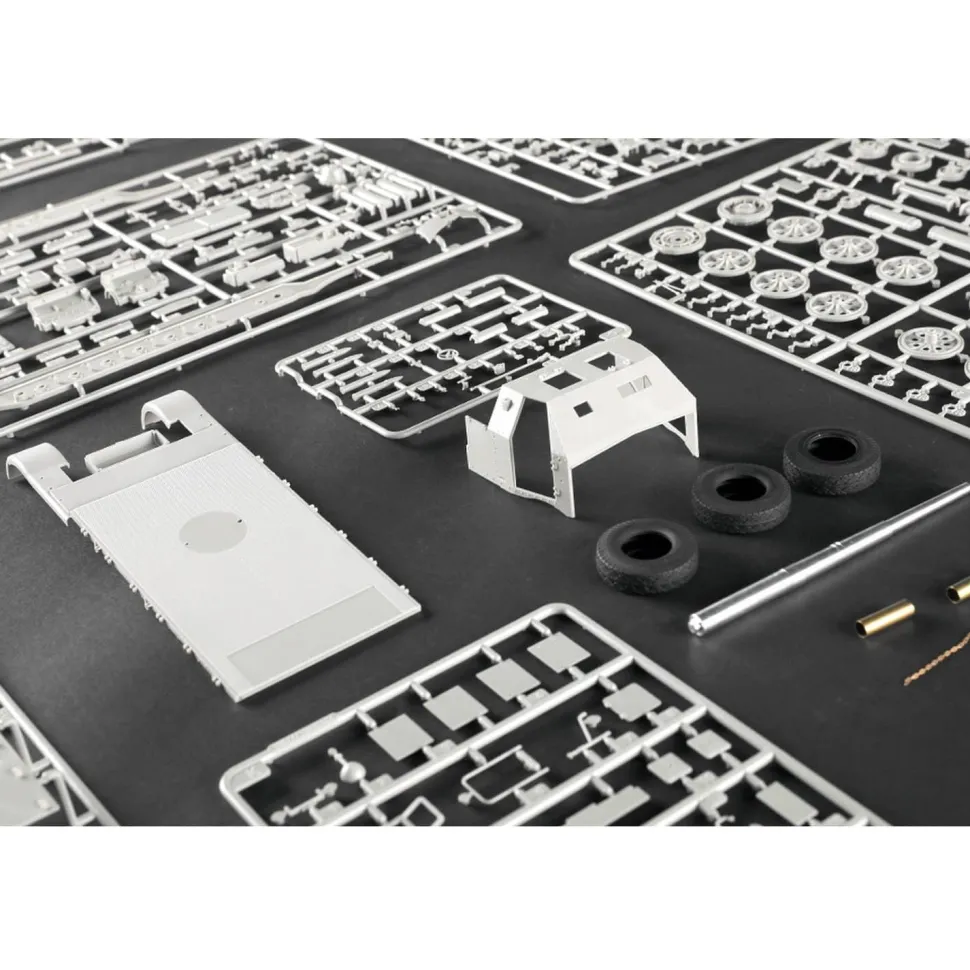 Maquette camion : Schwerer Zugkraftwagen 18 t - Trumpeter