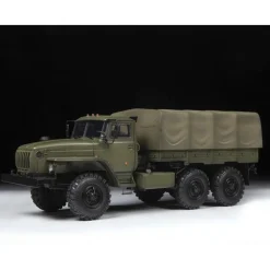 Maquette camion militaire : Camion URAL 4320 - Zvezda