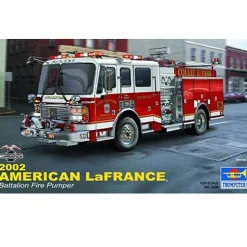 Maquette Camion pompiers de New York : American La France 2001/2002 - Trumpeter