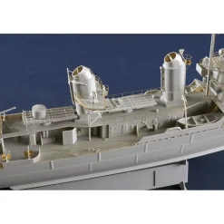 Maquette de bateau : USS Fletcher DD-445 en 1:200 - Trumpeter