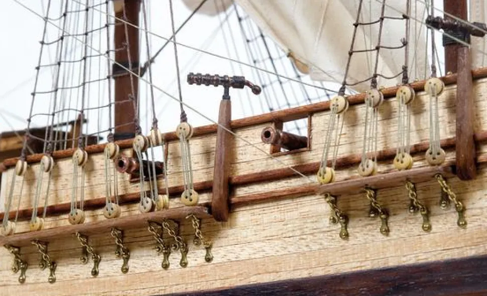 Maquette de bateau en bois : Bounty - OCCRE