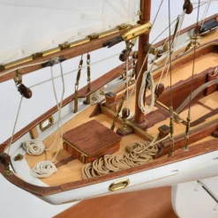 Maquette de bateau en bois : Dorade - Amati