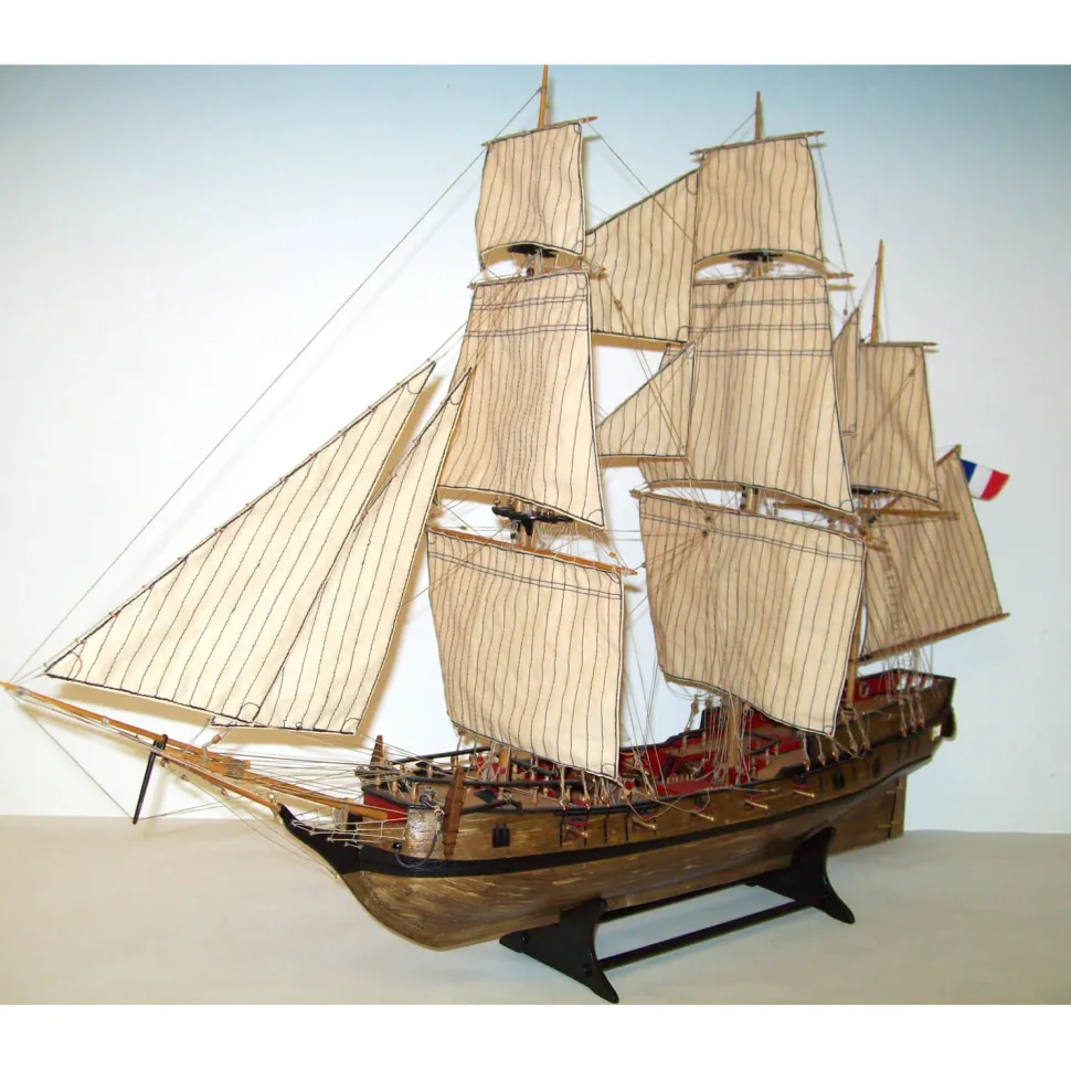 Maquette en bois - Corsaire Français Le Tonnant - Soclaine