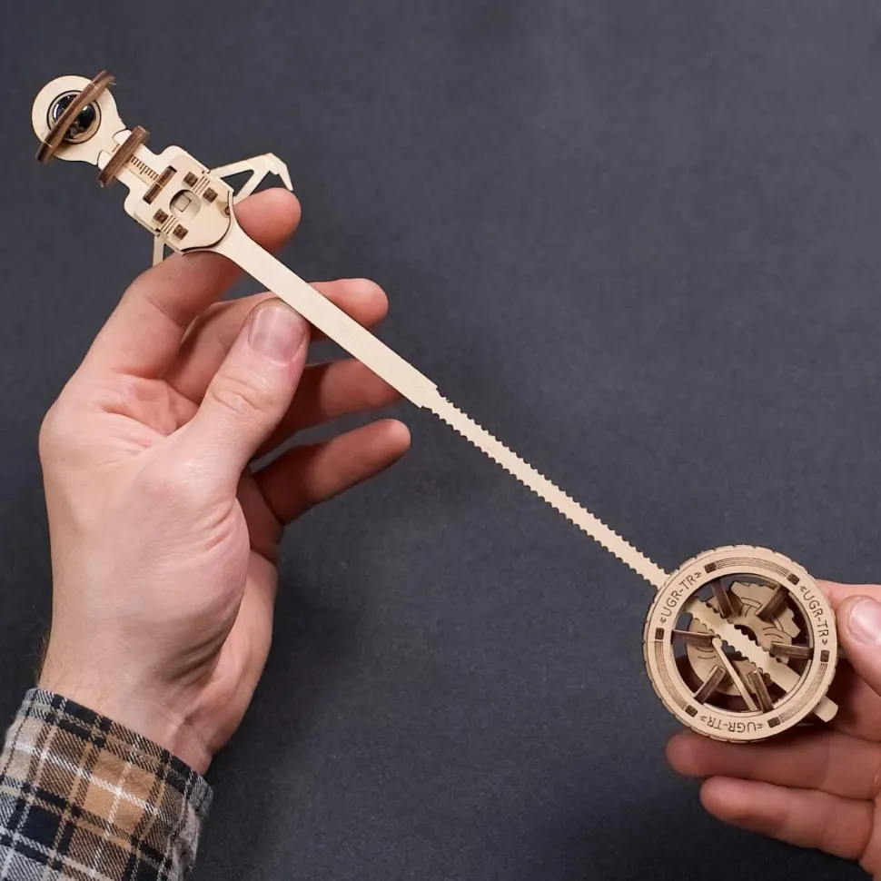Maquette en bois : Horloge à moteur - Ugears