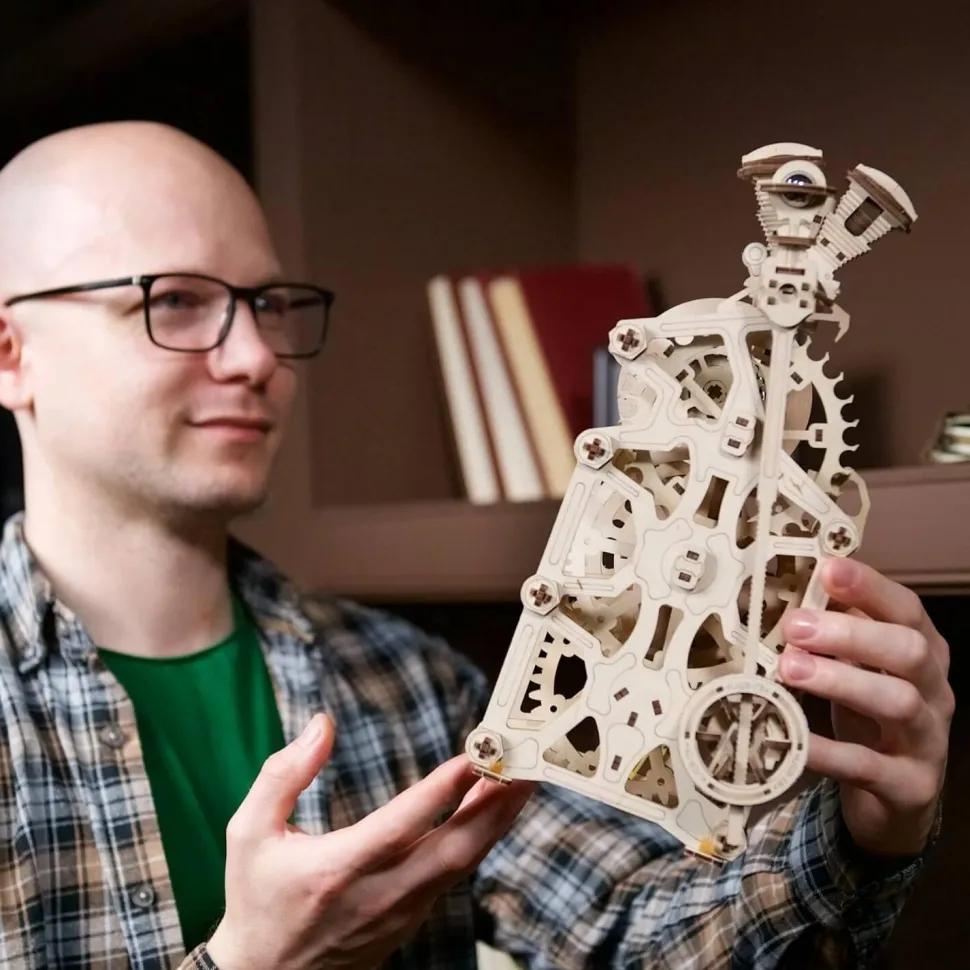 Maquette en bois : Horloge à moteur - Ugears