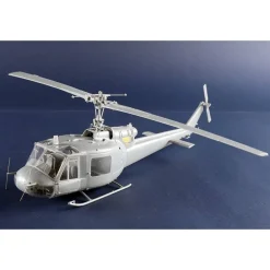 Maquette Hélicoptère : UH-1B Huey in 1:35 - Trumpeter