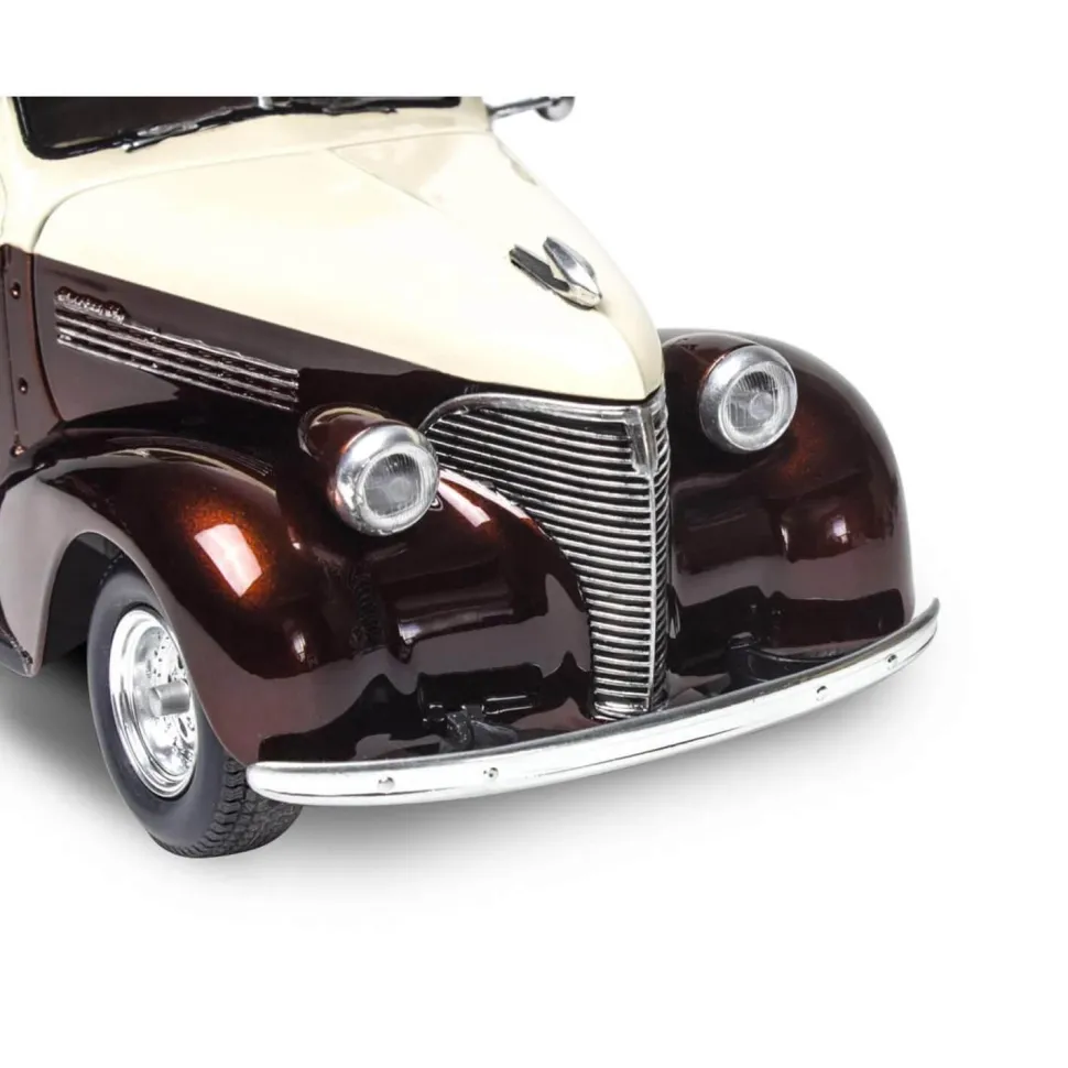Maquette voiture : 1939 Chevy Sedan Delivery - Revell