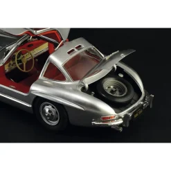 Maquette voiture : Mercedes Benz 300 SL Gull Wing - Italeri