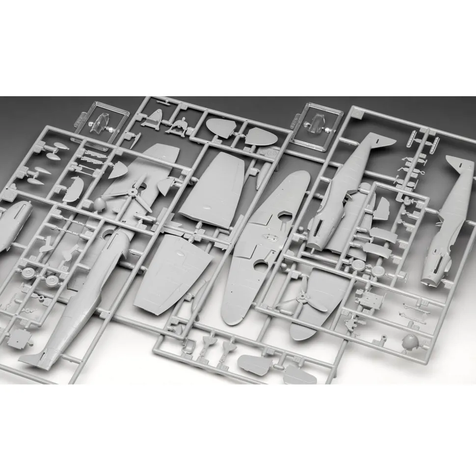 Maquettes avions : Model Set : Messerschmitt Bf109G-10 et Spitfire Mk.V - Revell