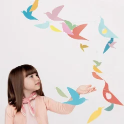 MOBILES - LITTLE BIG ROOM : Oiseaux multicolores - Djeco