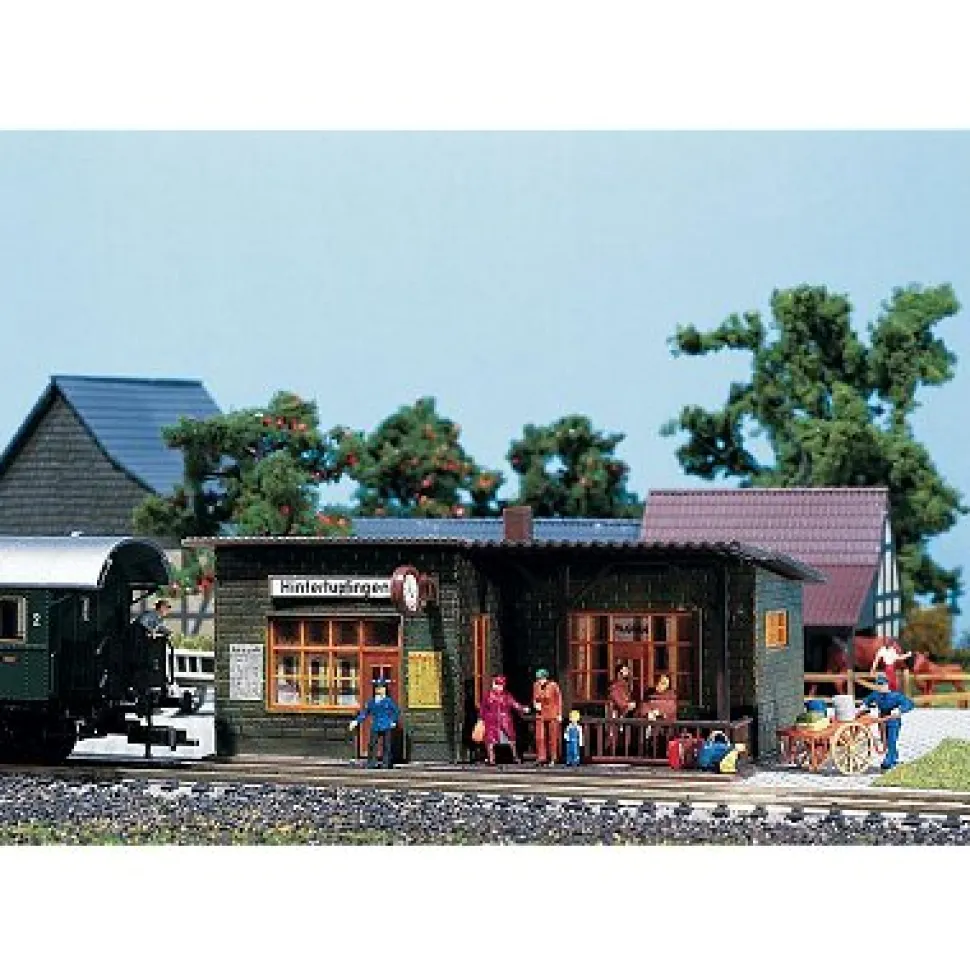 Modélisme ferroviaire HO : Petite halte : Arrêt de Hintertupfingen - Faller