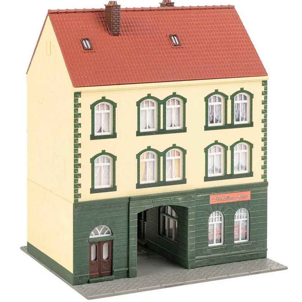 Modélisme HO : Maison de ville avec boutique de modélisme - Faller