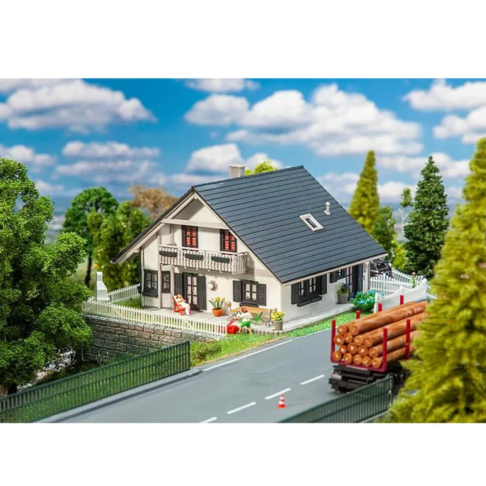 Modélisme HO : Maison individuelle rénovée - Faller