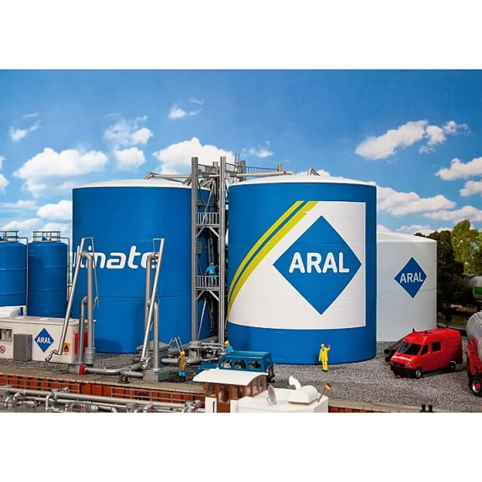 Modélisme HO : Parc à réservoirs ARAL - Faller