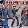Policemen and citizens - 1:72e - Red Box - Red Box