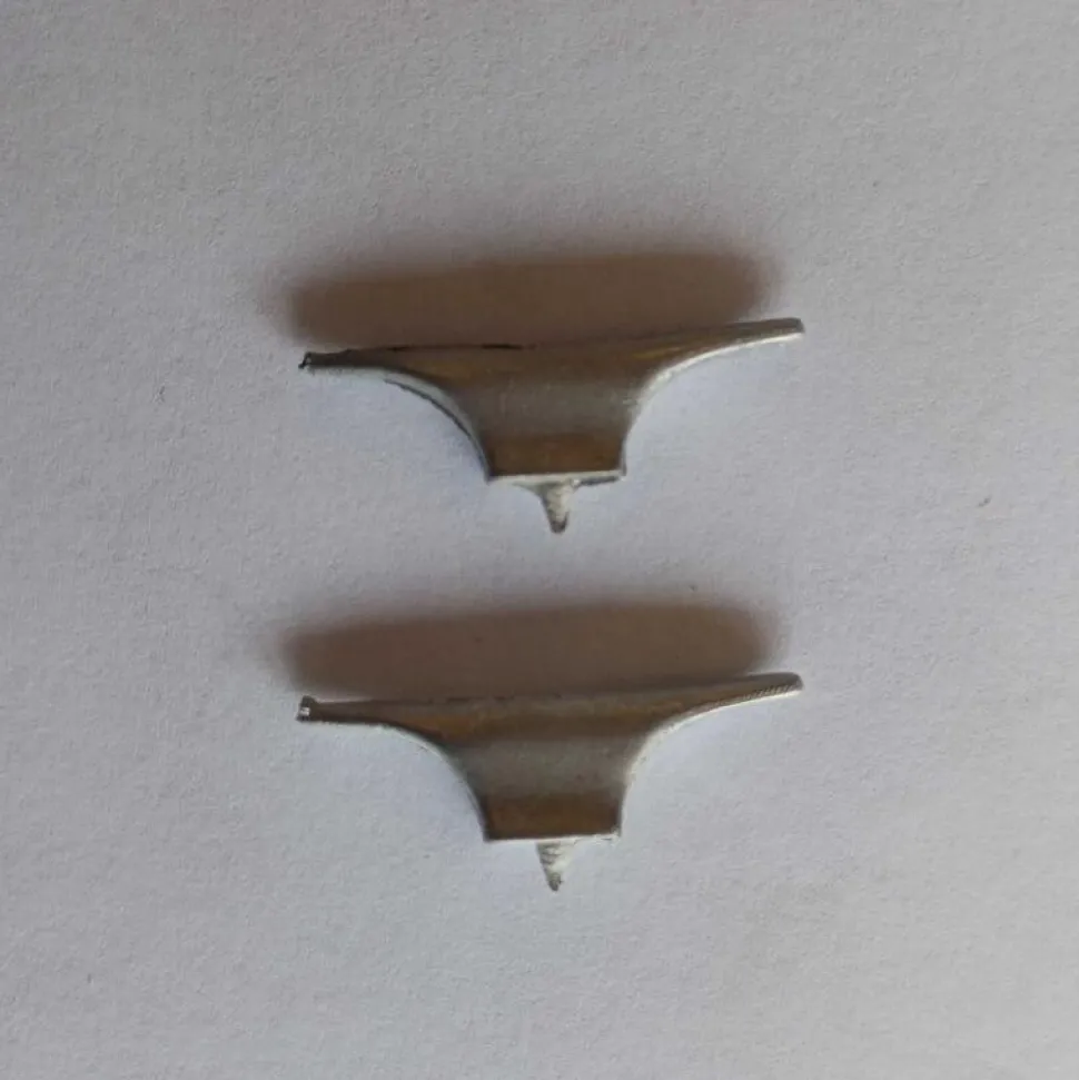 Taquet en métal 24mm x2 - Accessoires pour maquettes en bois - Disarmodel