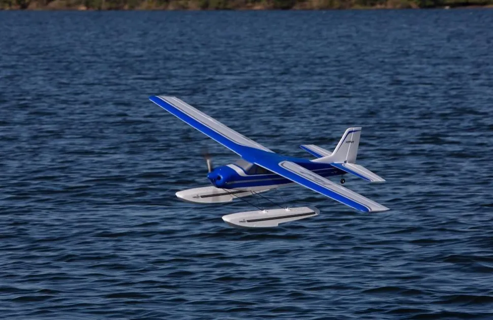 Valiant 1,3m BNF Basic E-flite Safe et AS3X - E-flite