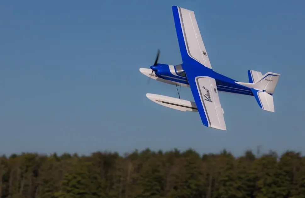 Valiant 1,3m BNF Basic E-flite Safe et AS3X - E-flite