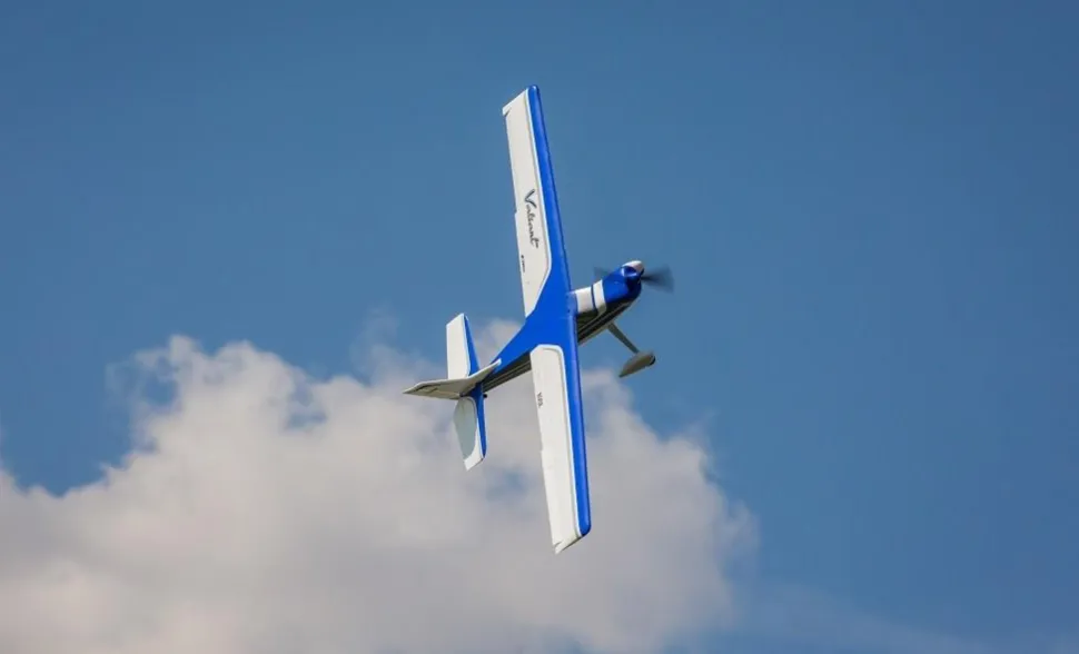 Valiant 1,3m BNF Basic E-flite Safe et AS3X - E-flite